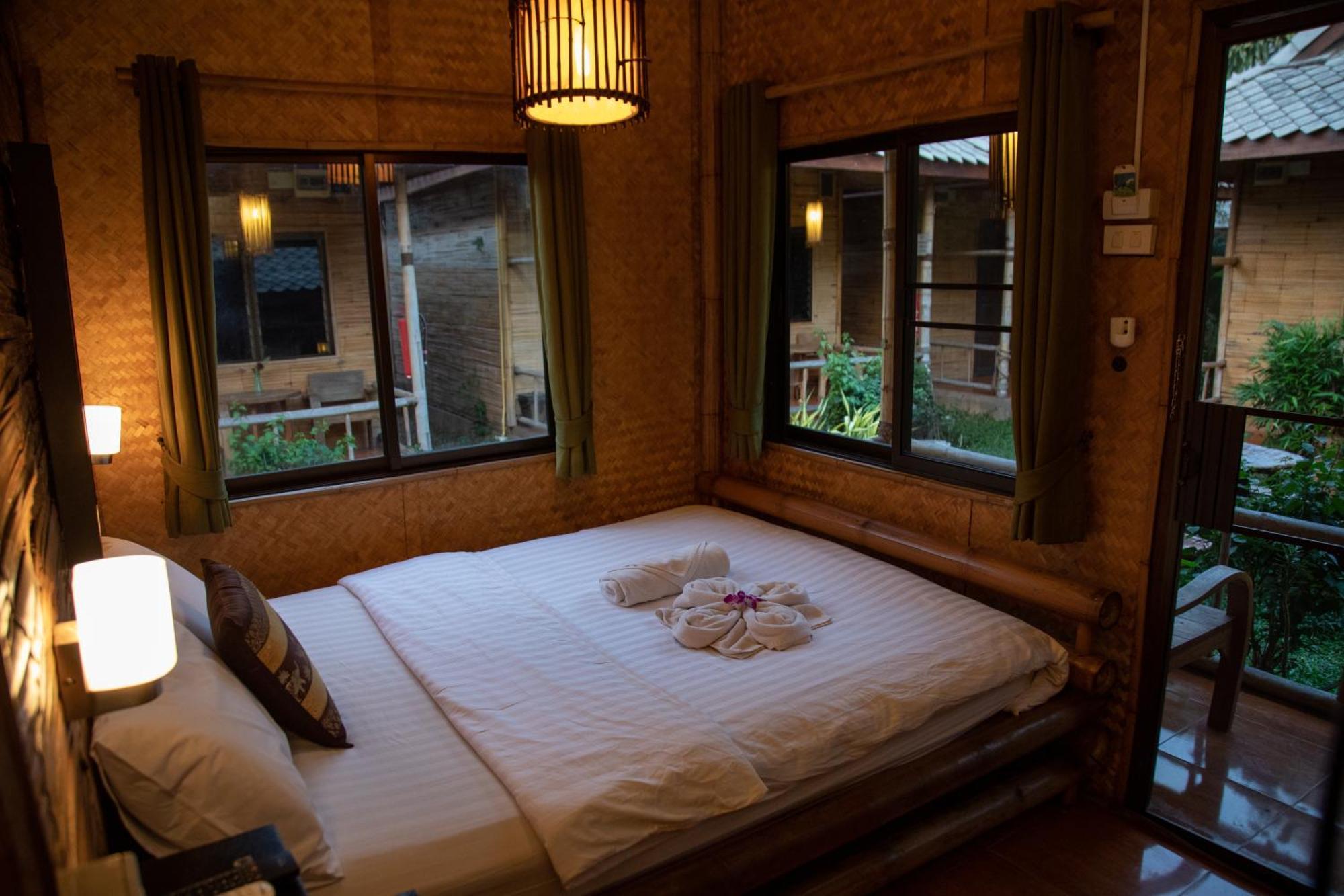 Boutique Hotel & Restaurant, Jaidee Bamboo Huts Chiang Mai Eksteriør bilde