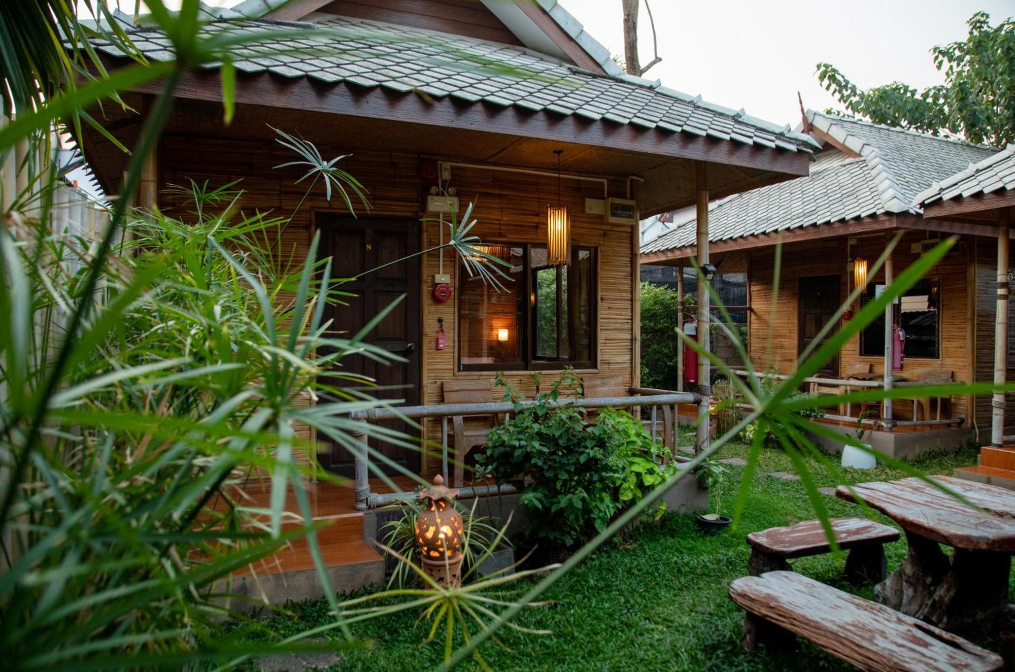 Boutique Hotel & Restaurant, Jaidee Bamboo Huts Chiang Mai Eksteriør bilde