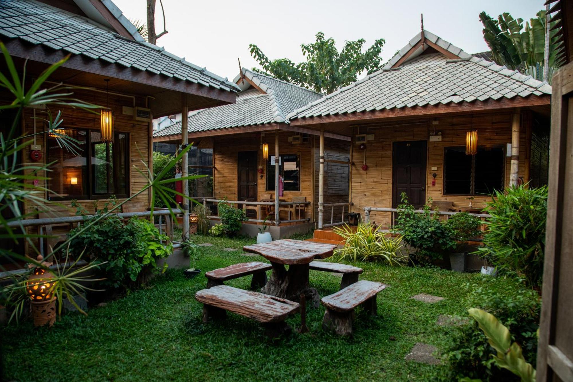Boutique Hotel & Restaurant, Jaidee Bamboo Huts Chiang Mai Eksteriør bilde