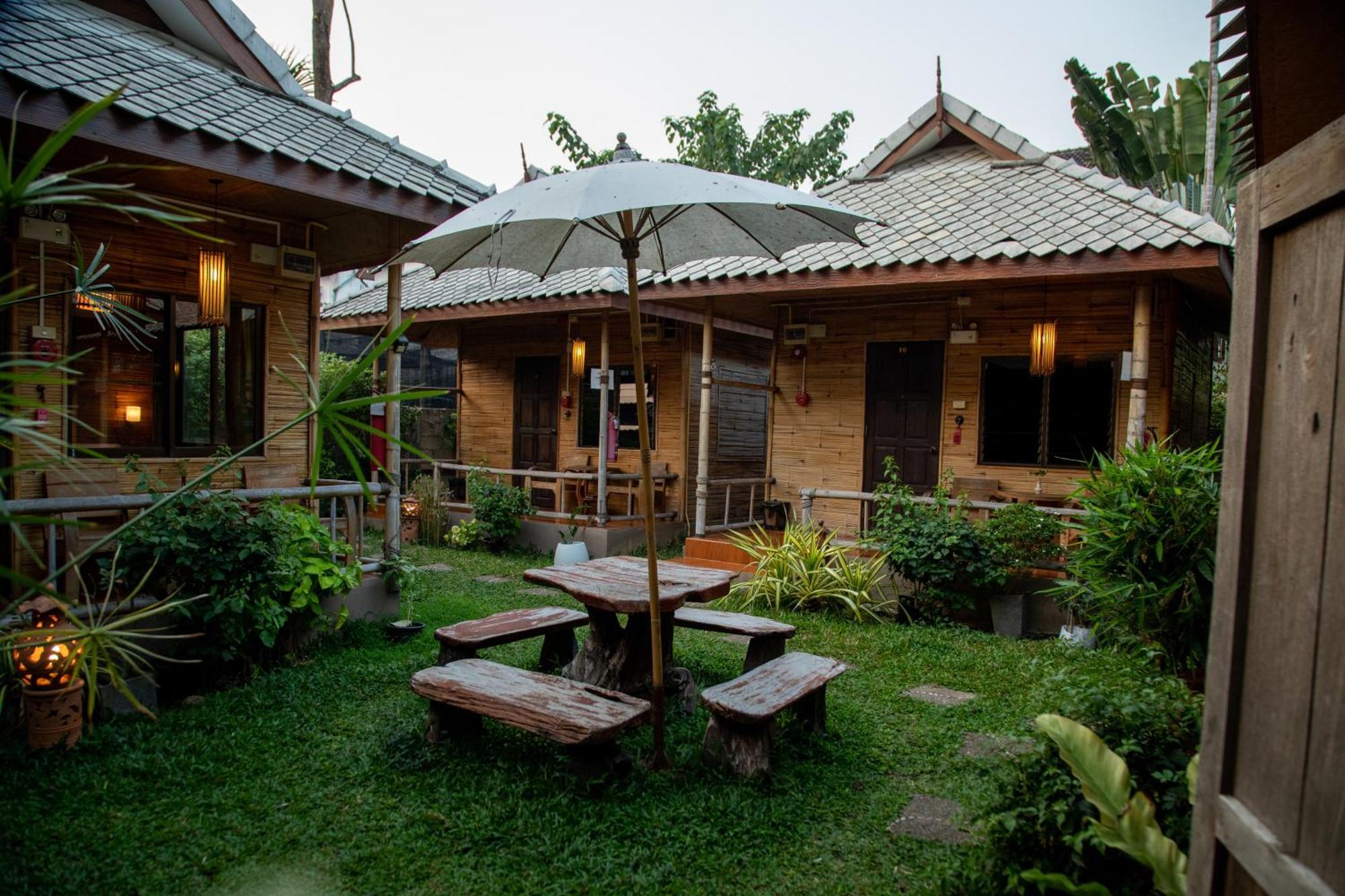 Boutique Hotel & Restaurant, Jaidee Bamboo Huts Chiang Mai Eksteriør bilde